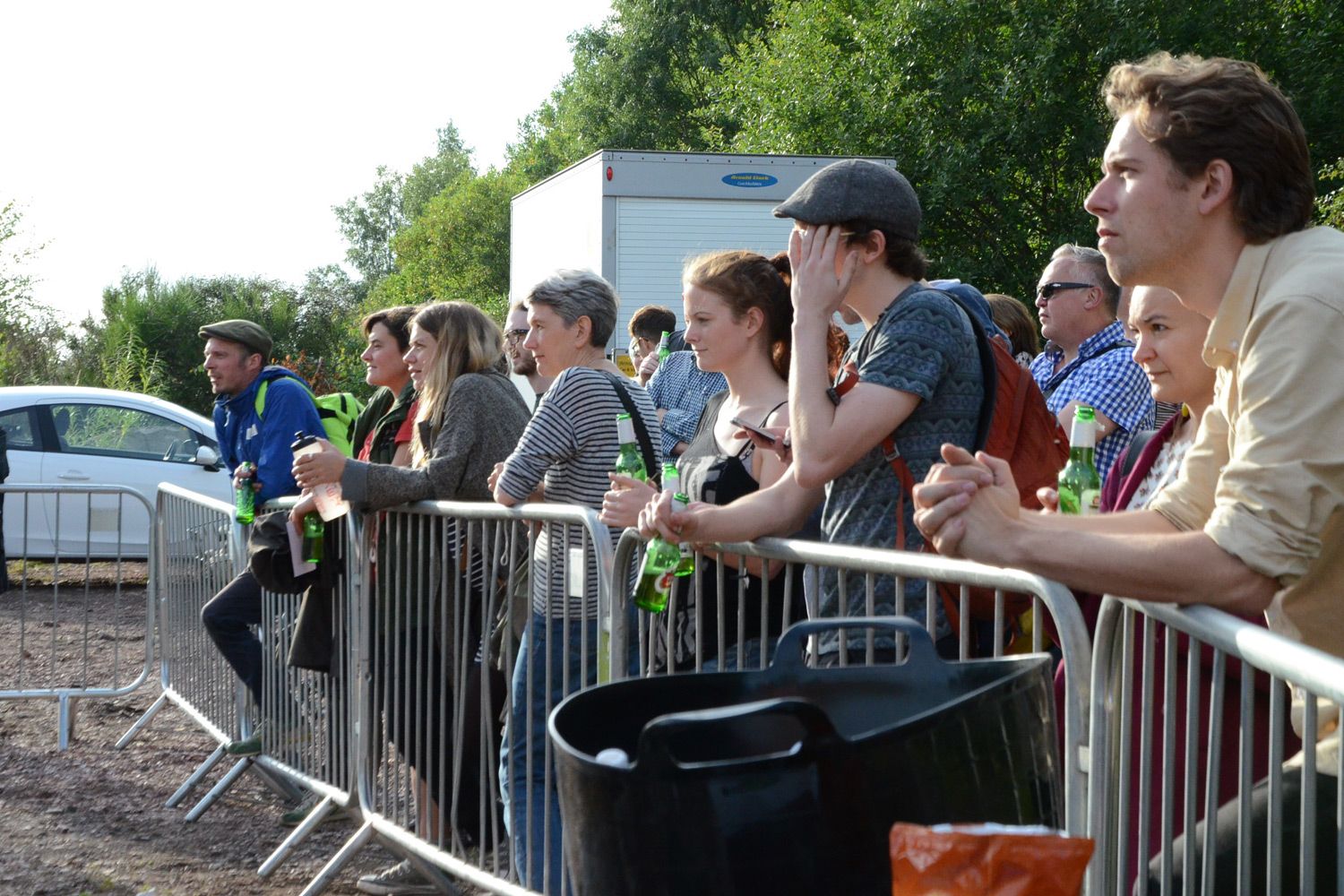 MDN_People-watching-the-iron-founding_1500x1000
